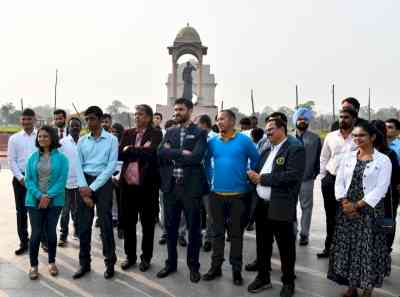 National Sports Awardees pay tribute to fallen heroes at Delhi's National War Memorial