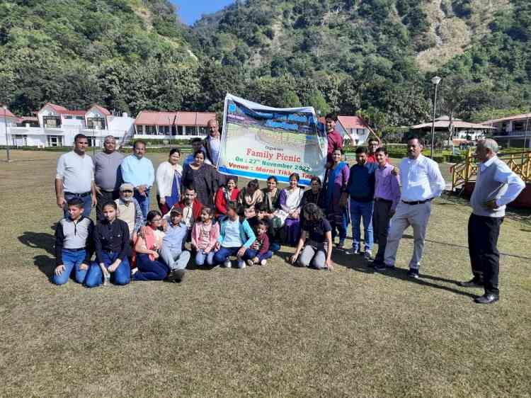 Uttarakhand Yuva Manch organized picnic at Tikkar Tal Morni