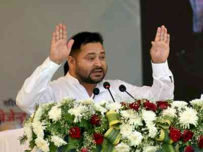 Kurhani by-poll: Tejashwi plays emotional card to woo voters