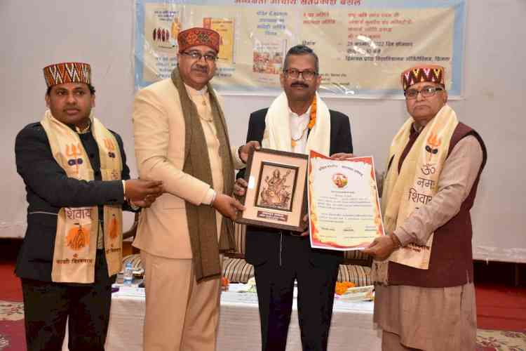 Central University of Punjab’s Controller of Examinations and Registrar (O) Prof.  B.P.  Garg honored with prestigious Saraswat Samman 2022