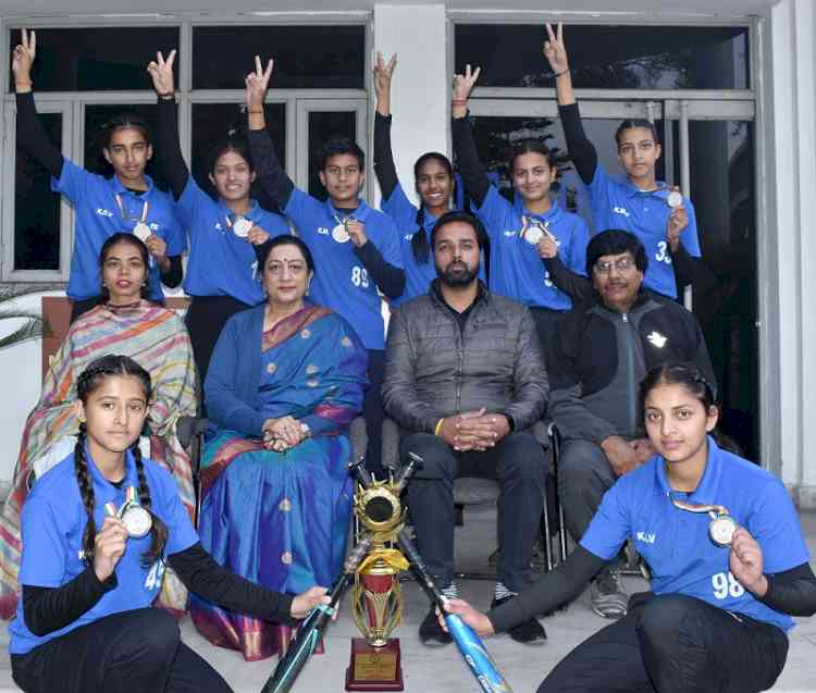 KMV Collegiate Sr. Sec. School softball team bags silver medal in 66th Punjab School Softball State competition