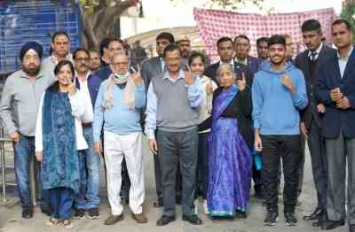 Delhi CM Kejriwal casts his vote, urges people to vote for honest party