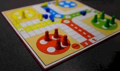 UP: Mother of two kids addicted to gambling loses herself to landlord in betting