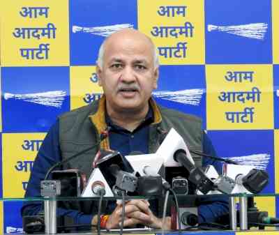 Sisodia alleges BJP trying to poach AAP councillors