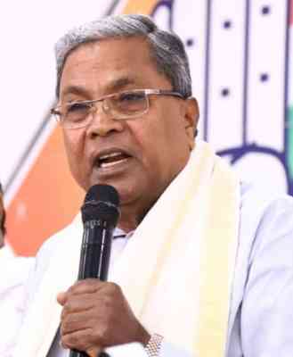 BJP govts in K'taka, Maha deliberately raking up border row: Siddaramaiah