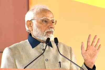 BJP's win in Guj shows people's anger against dynasty politics: PM Modi