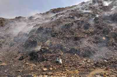 As garbage mountains pile up, AAP confronts its first big challenge