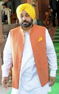 Punjab CM protest removal of state IPS officer as Chandigarh SSP