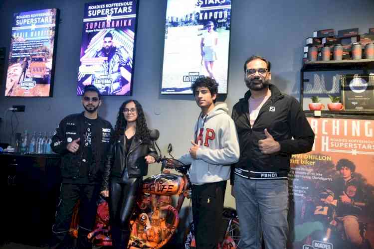 Superstar Posters of young achievers from city  unveiled at Roadies Koffeehouz