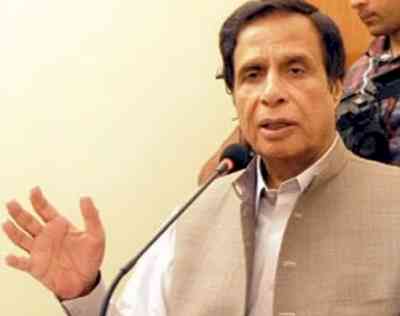 Ally cautions Imran Khan not to speak against Gen Bajwa