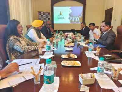 Punjab CM woos industrialists in Hyderabad