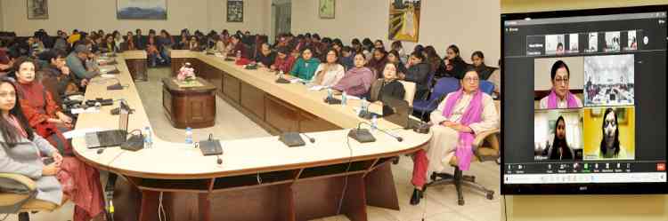 KMV’s International Faculty Development Program on Building Writing Skills enters into second day