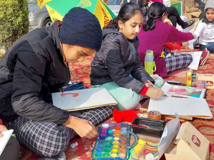50 students participate in Mirchi Painting Competition at Eco Homes