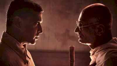 'Gandhi Godse Ek Yudh' motion poster depicts war of ideologies on two ends of spectrum