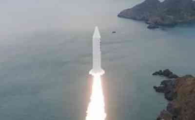 S.Korea successfully conducts test flight of solid-fuel space vehicle