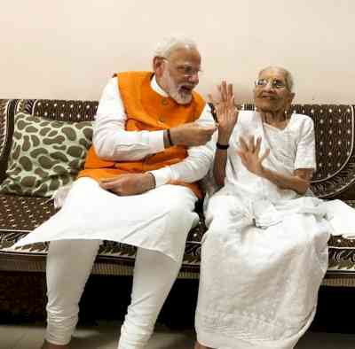 Prez, V-P, others mourn demise of PM Modi's mother Heeraben