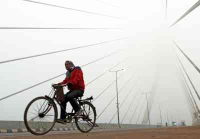 Delhi welcomes New Year with biting cold as temperature dips to 5.5