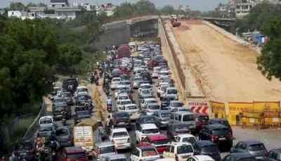 Delhi, Noida commuters keep crawling as Ashram flyover shut for 45 days