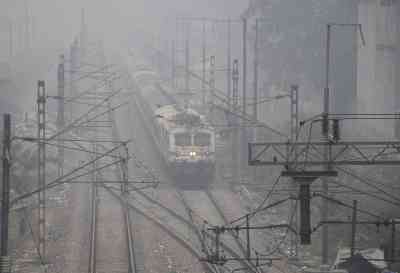 29 Delhi-bound trains delayed due to heavy fog