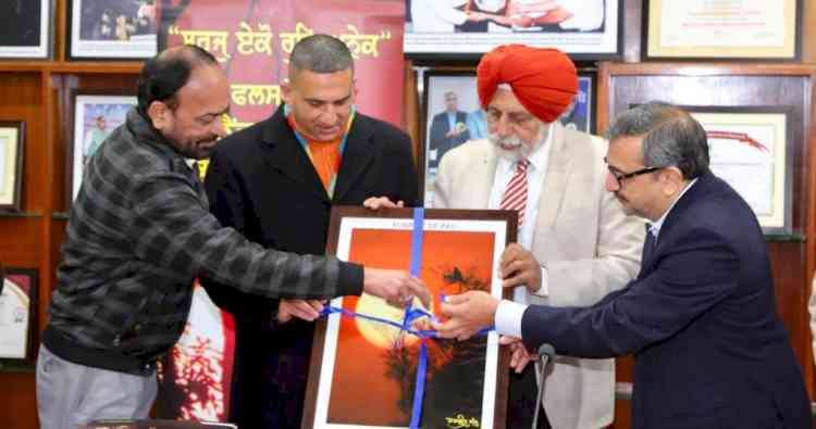 Vice Chancellor PAU acknowledges pictorial work - Sunrise Of Punjab - 2023 “ਸੂਰਜੁ ਏਕੋ ਰੁਤਿ ਅਨੇਕ”