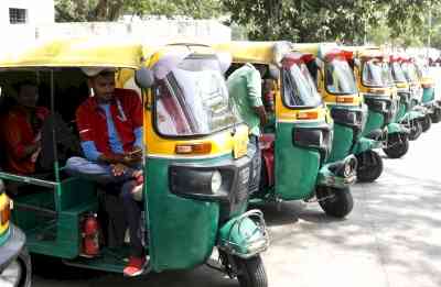 Delhi govt notifies revised fare for auto and taxis