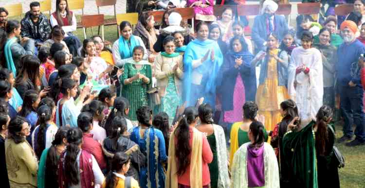 Ramgarhia Girls College celebrated Lohri Dhiyan Di