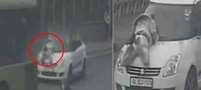 Man dragged on car's bonnet in Delhi; 1 arrested (Lead)