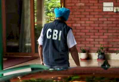 CBI arrests 7 including railway officer, recovers Rs 47L