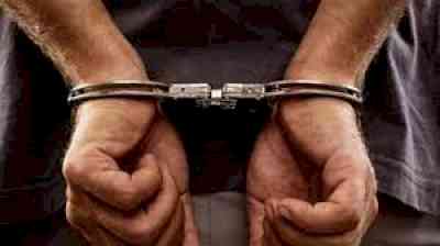 Two held for looting Rs 1 lakh from civil engineer in Greater Noida
