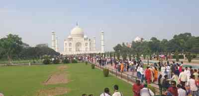 Taj case: SC allows increase in air traffic in Agra