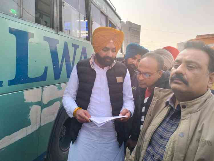 Transport Minister conducts surprise checking at local bus stand 