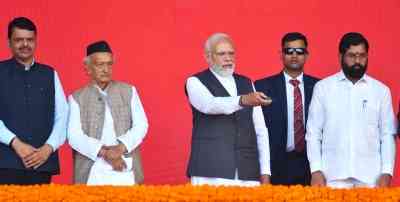 PM gifts projects worth Rs 39,000 crore in an evening in Mumbai
