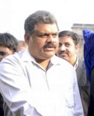 East Erode by-poll: AIADMK leaders meet TMC leader G.K. Vasan