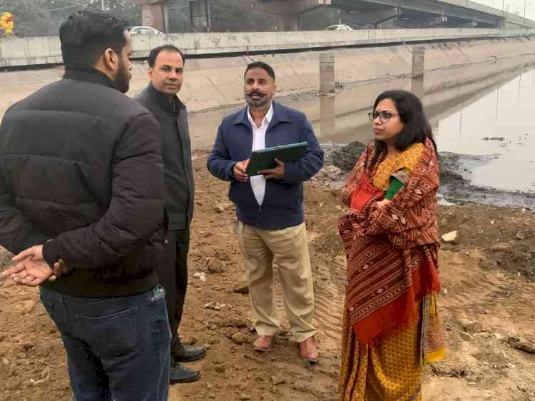 Project to clean Sidhwan canal: DC inspects ongoing work; urges residents to stop dumping waste in the canal to avoid action by civic body