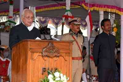 Arif Mohd Khan praises both Centre & state in R-Day speech