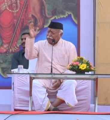 Mohan Bhagwat reaches Jaipur on five-day visit