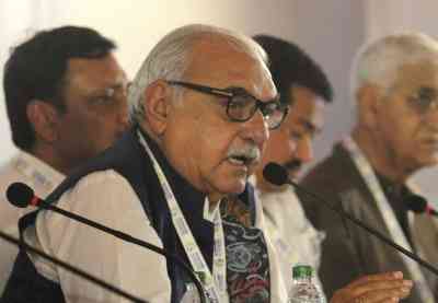 Hooda seeks compensation for mustard farmers in Haryana