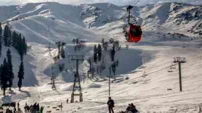 J&K Police rescue Norwegian tourist lost in Gulmarg ski resort