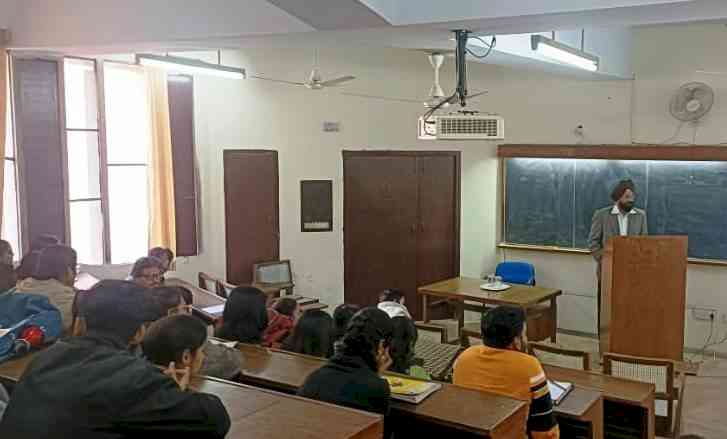 PU Dept. organized special lecture on ‘Digital Transition and  Media & Information Literacy”