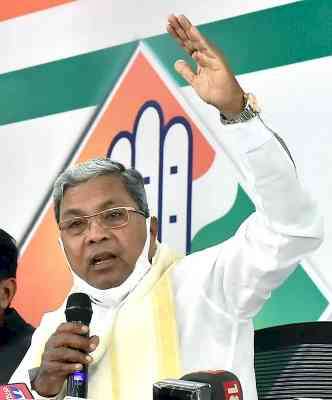 'Ameer ke saath, gareeb ka vinash': Siddaramaiah on Union Budget