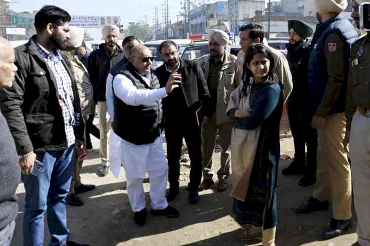 MLA Gogi, MC Chief and NHAI officials conduct joint inspection at elevated road project; directions issued to expedite ongoing works