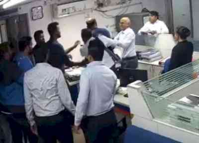 Bank employee thrashed by 2 customers in Gujarat, both held