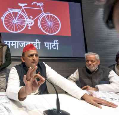 Akhilesh seeks opinion of BJP's 'religious scientists' on Ramcharitmanas verses