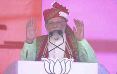 Voting for Cong, CPI-M will facilitate return of violence, corruption: Modi in Tripura