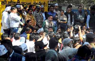AAP protests outside BJP headquarters seeking probe in Adani issue