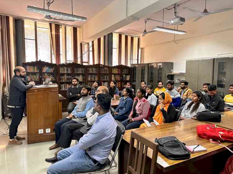 Series of lectures begun on occasion of 200th birth anniversary of Swami Dayanand Saraswati