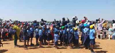 Courtesy IAF, 2,500 underprivileged school kids get to visit Aero India show