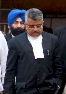 L-G forced Delhi govt to appoint Tushar Mehta in MCD Mayor case: Kejriwal
