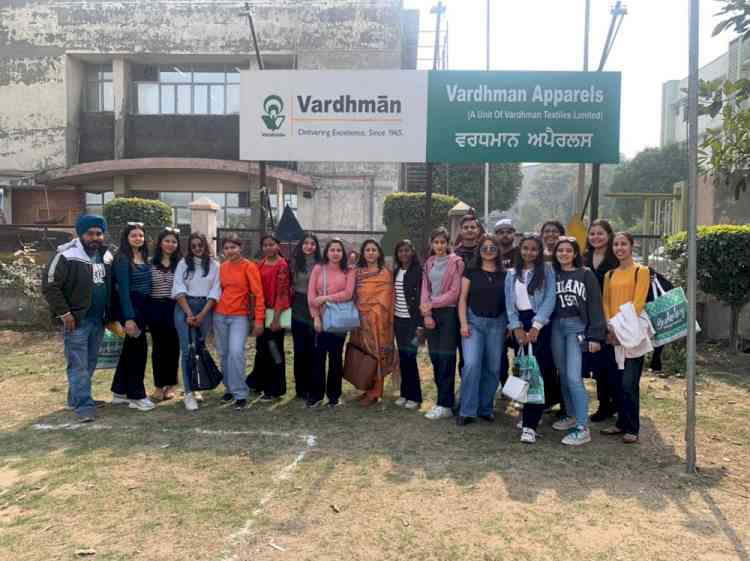 Experiential Learning of Students of UIFT through industrial Visit to Apparel Industry