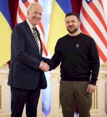 Biden makes surprise visit to Kiev